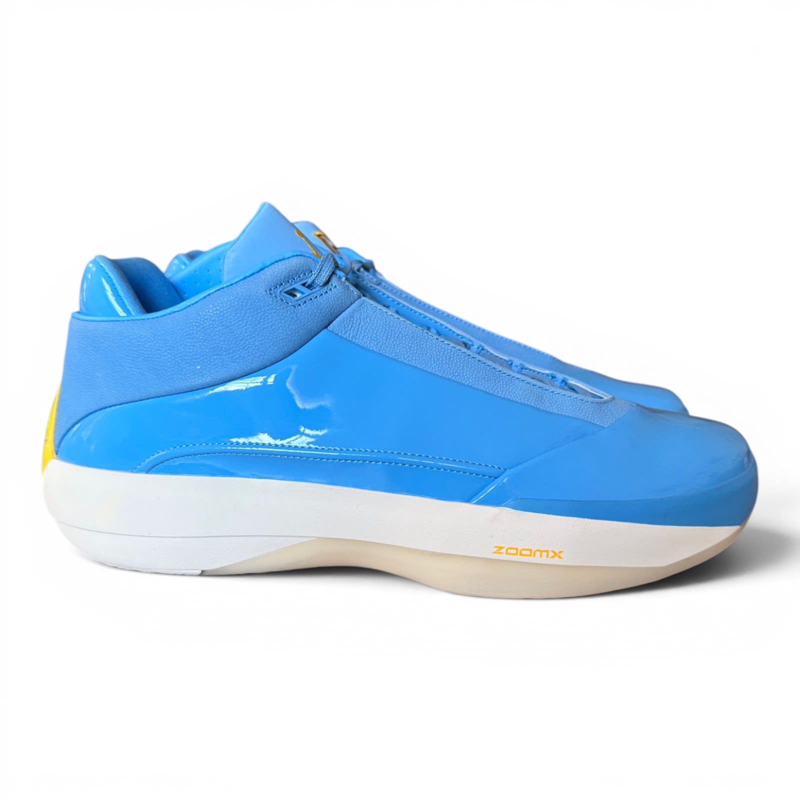 Jordan 40 NCAA Marquette PE Away