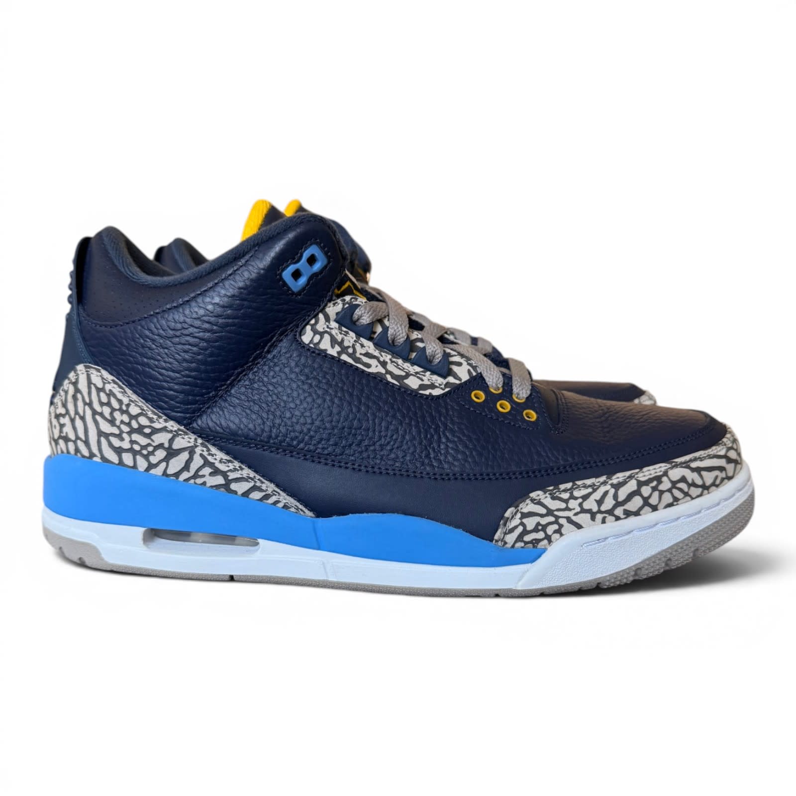 Jordan 3 Retro PE Marquette