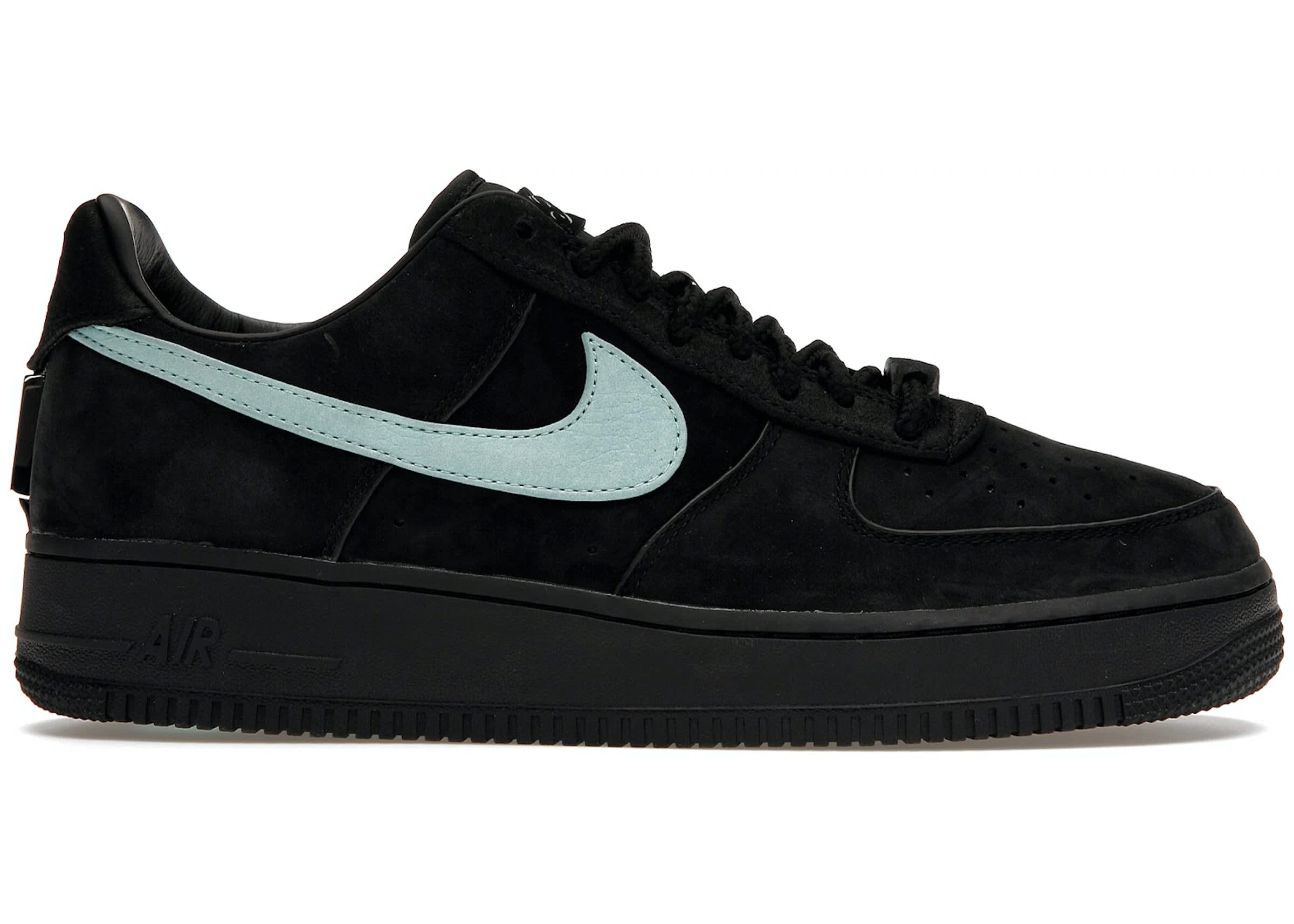Locker Room Kicks