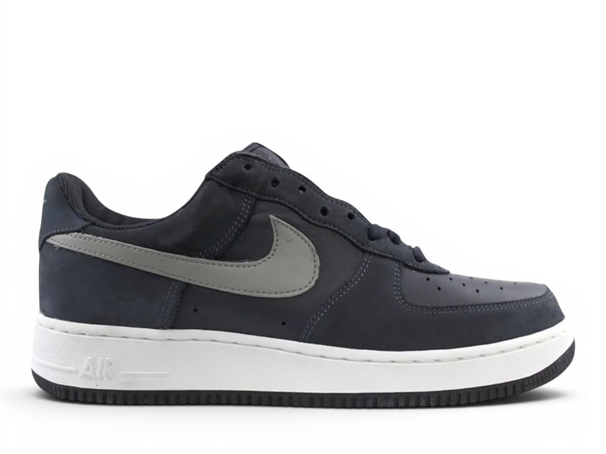 https://res.cloudinary.com/dlqdbsx2k/image/upload/v1779059117/Nike_Air_Force_1_Hustler_Pack_2006_kpfujn.jpg