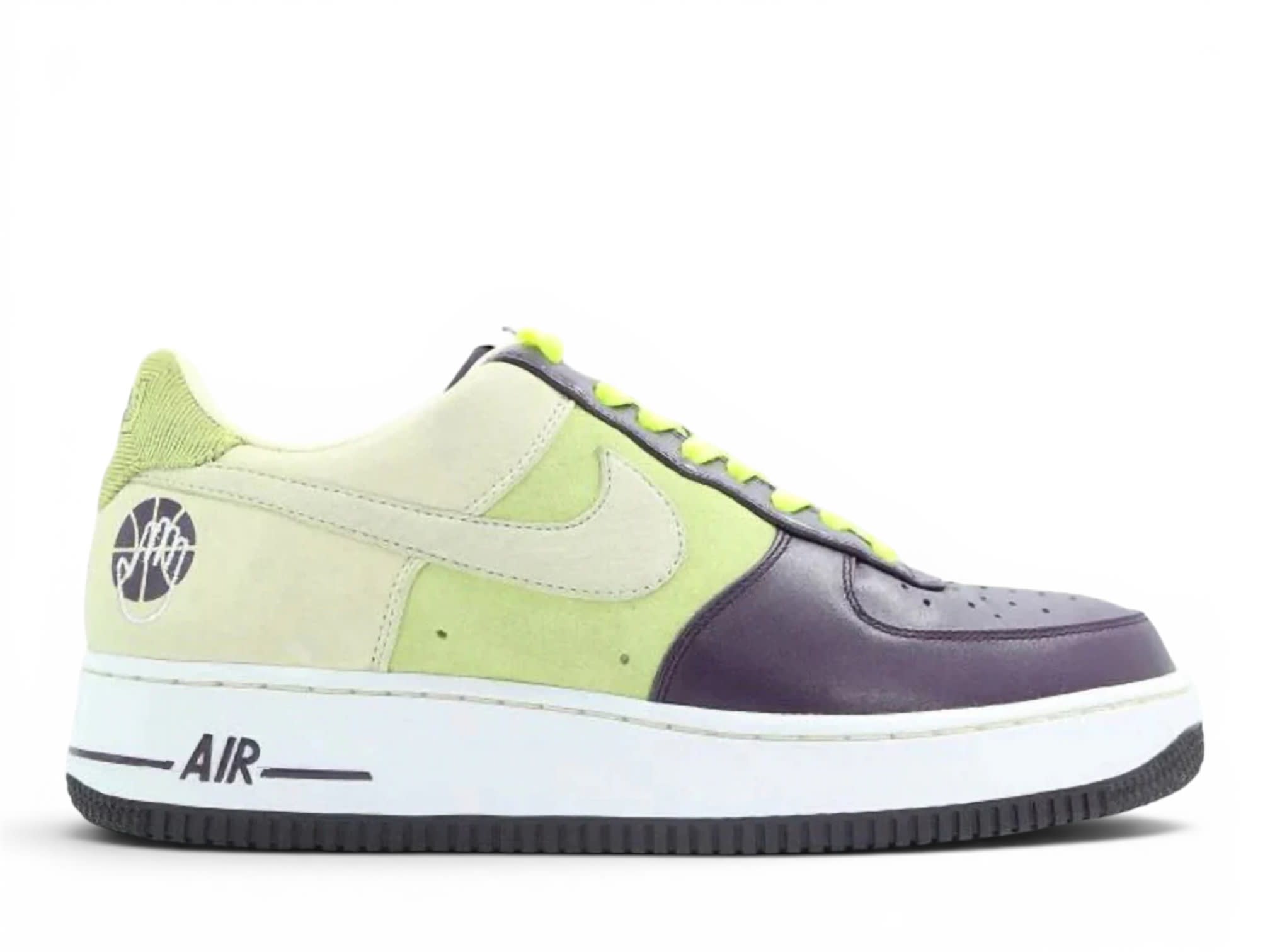 https://res.cloudinary.com/dlqdbsx2k/image/upload/v1778762707/Nike_Air_Force_1_Low_Premium_Bobbito_Aubergine_fkut8v.jpg