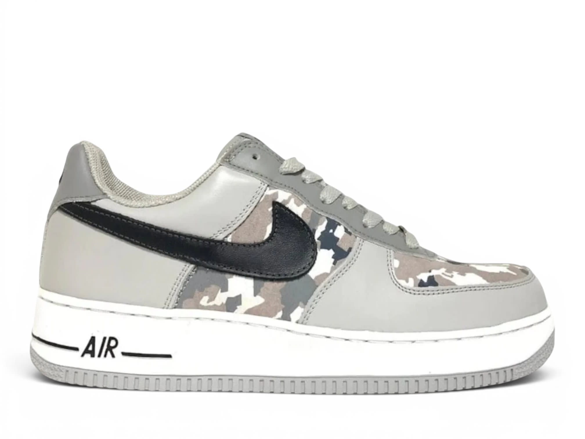 https://res.cloudinary.com/dlqdbsx2k/image/upload/v1779059395/Nike_Air_Force_1_Low_Premium_Grey_Camo_twukhp.jpg