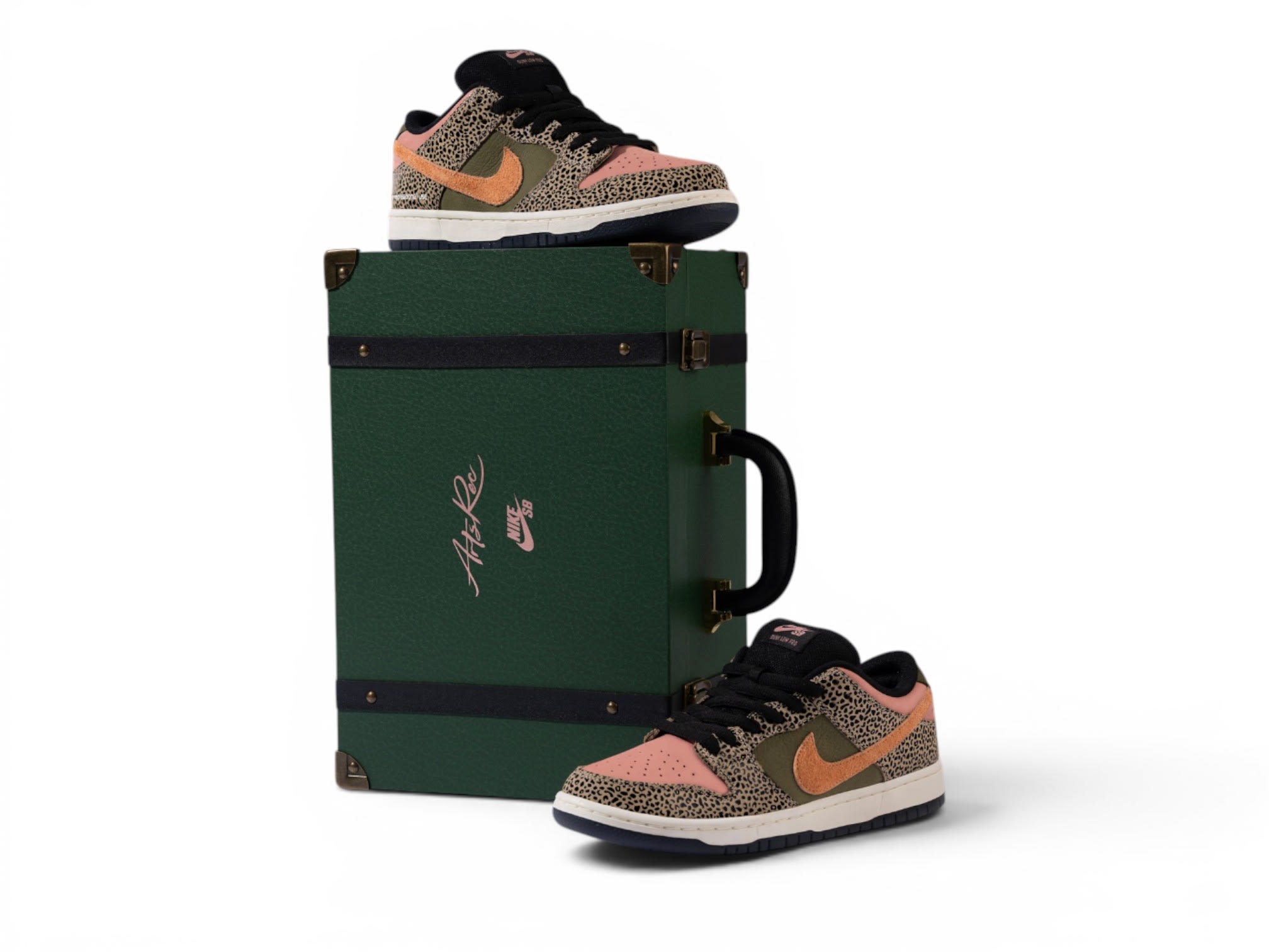 https://res.cloudinary.com/dlqdbsx2k/image/upload/v1779059022/Nike_SB_Dunk_Low_Pro_Arts-Rec_Special_Box_v0ty0f.jpg