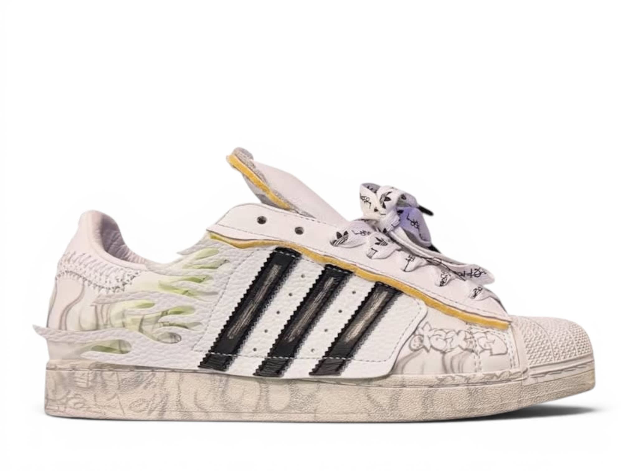 https://res.cloudinary.com/dlqdbsx2k/image/upload/v1778764071/adidas_Superstar_Hellstar_White_jqbhp3.jpg